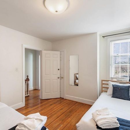 3Br Colonial House With Parking By Cozysuites アレクサンドリア エクステリア 写真