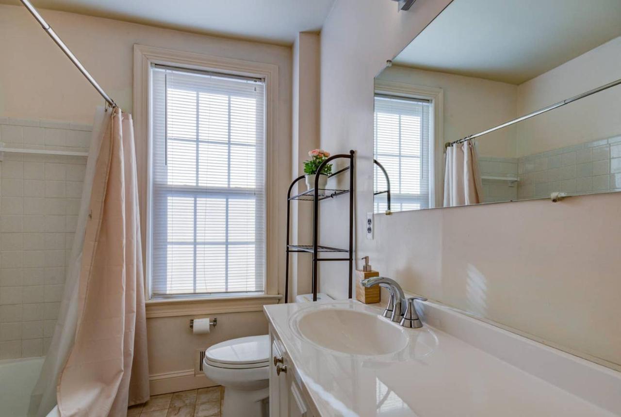 3Br Colonial House With Parking By Cozysuites アレクサンドリア エクステリア 写真
